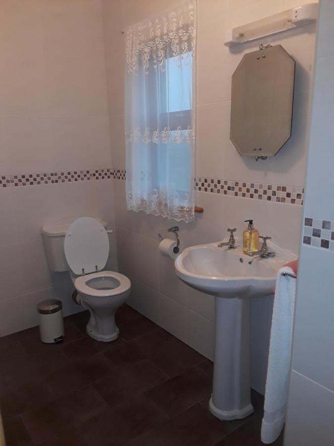 Bealaha House Bed & Breakfast Дунбег Екстериор снимка